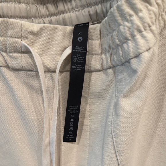 lululemon athletica Men's Off-White Joggers - Picture 2 of 4